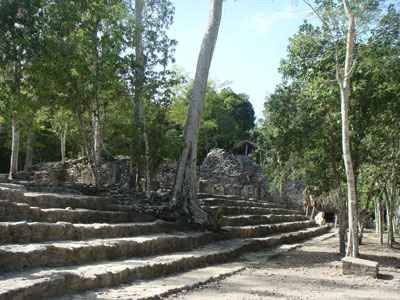 Templo del grupo Cobá