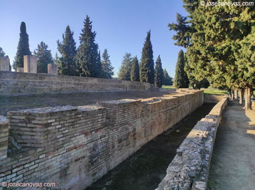 exedra2
