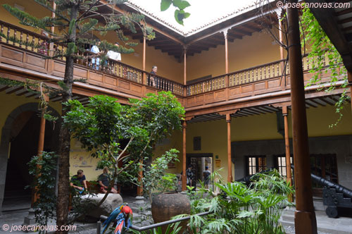 colon3