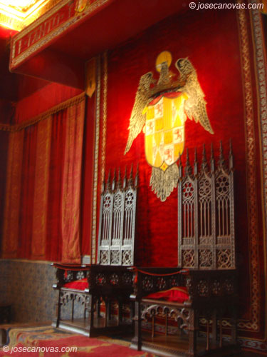 trono
