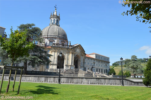 loyola3