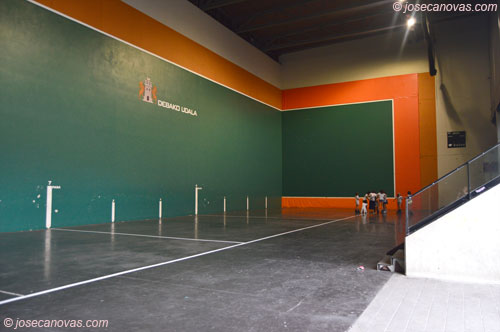 fronton