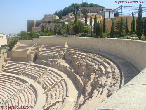 Teatro y castillo